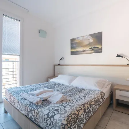 San Valentino A Finale Ligure Aparthotel Loano
